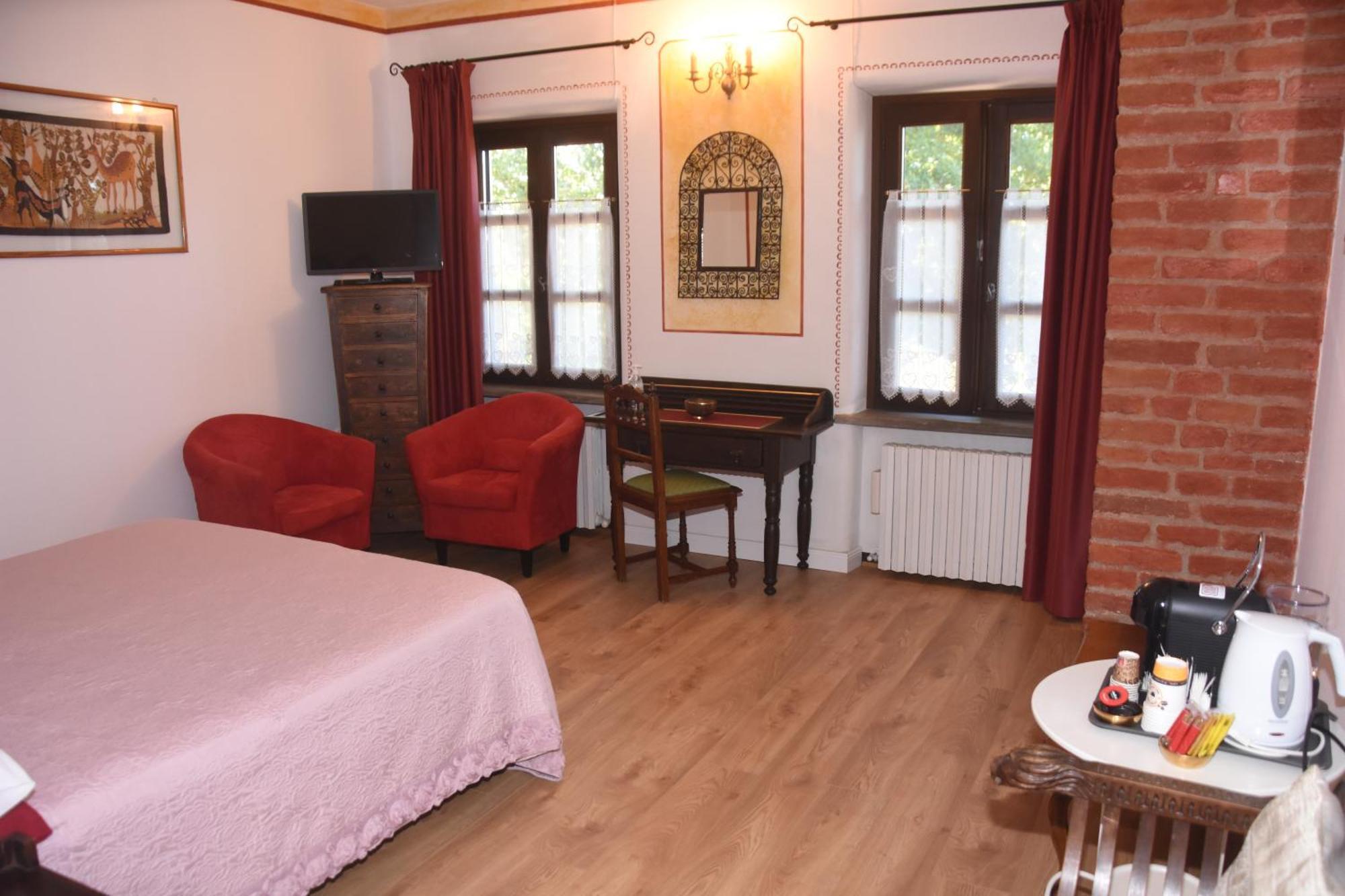 Guest House La Carolina Tigliole Eksteriør bilde